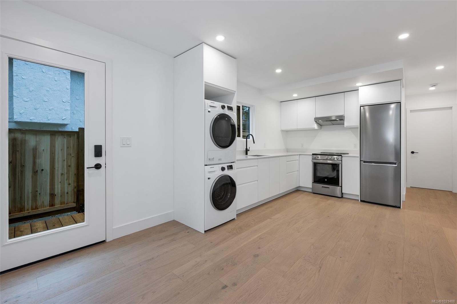 1041 Hulford St, Saanich, BC