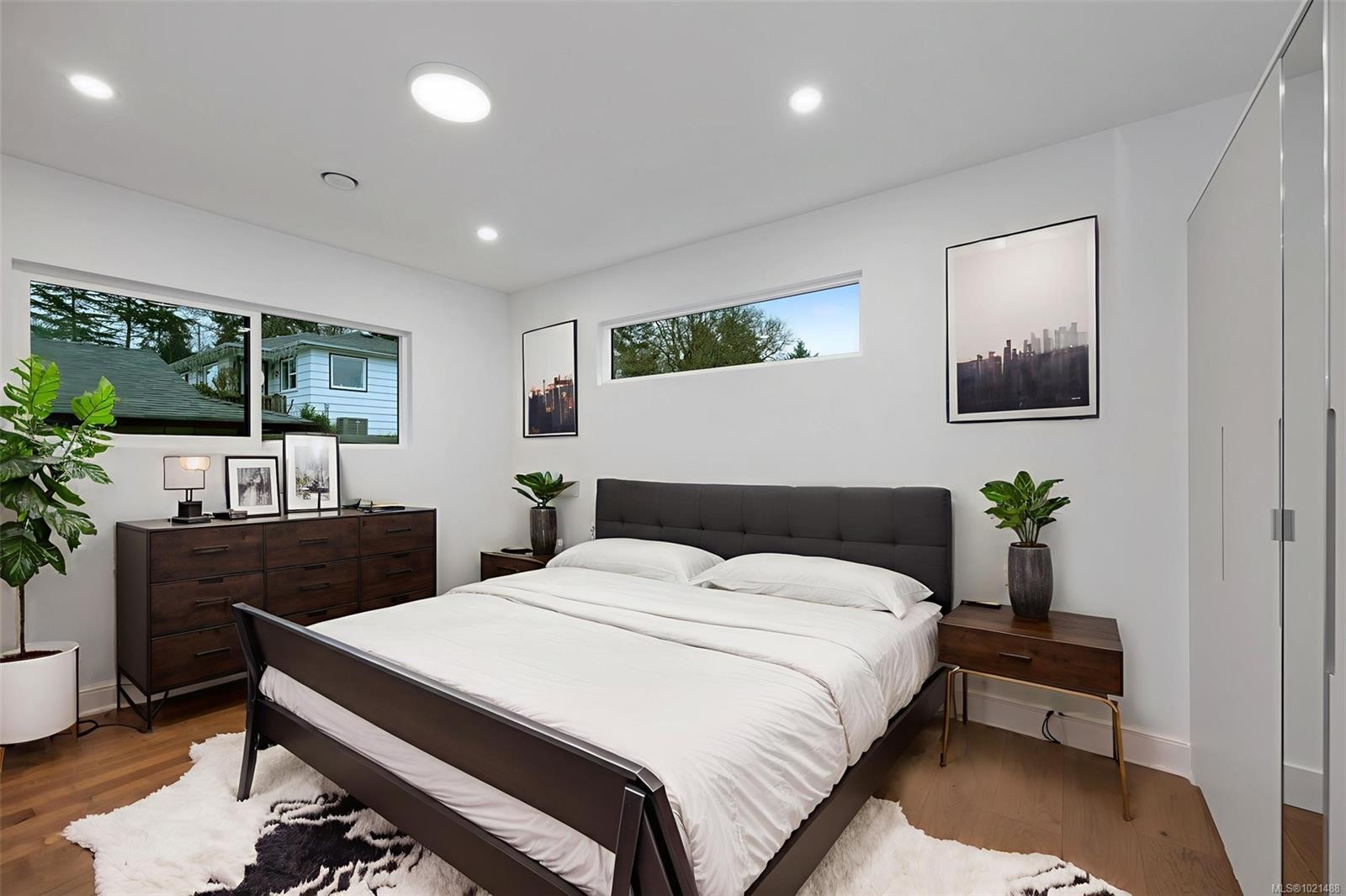 1041 Hulford St, Saanich, BC