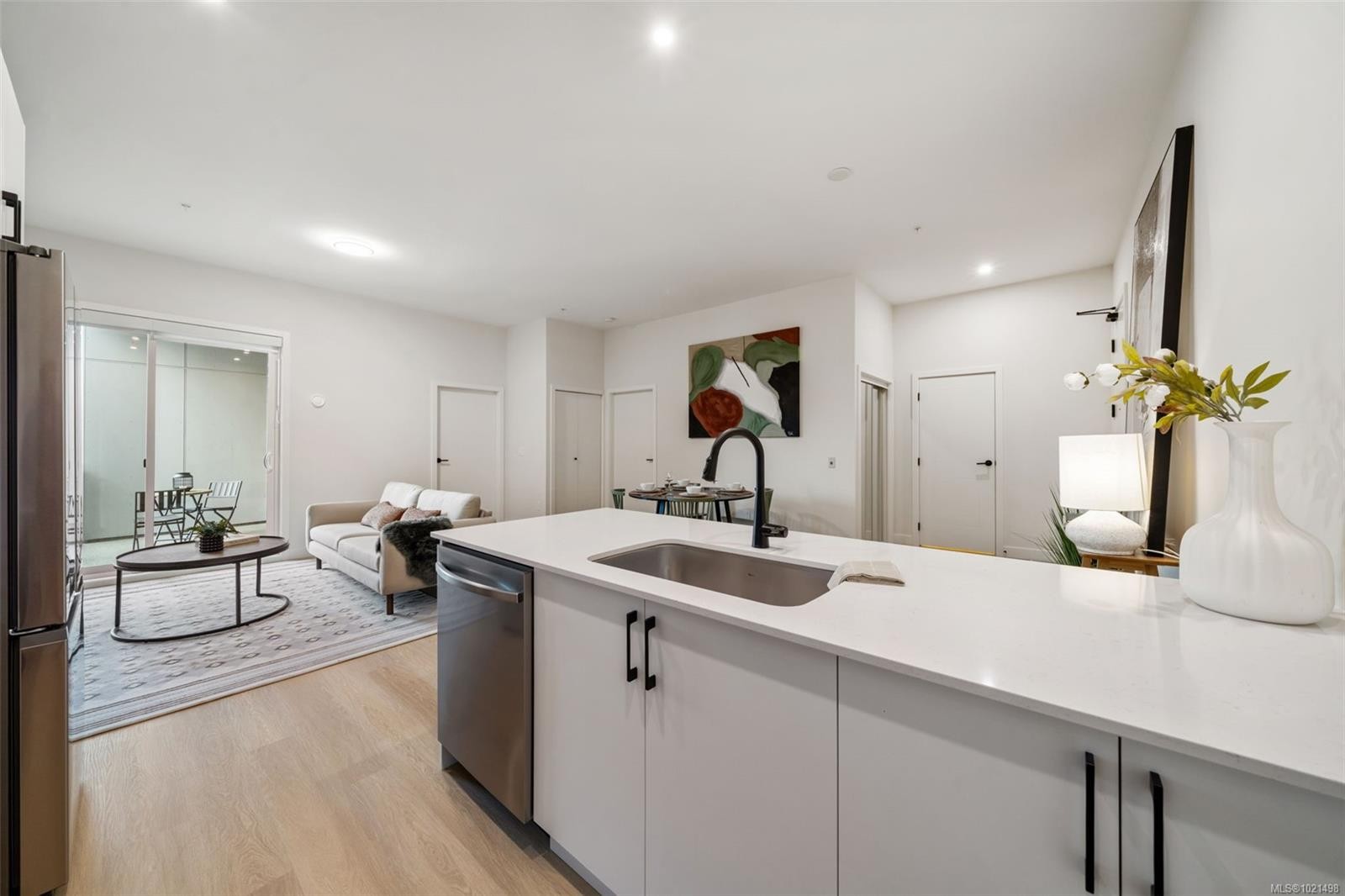 506-2770 Winster Rd, Langford, BC - Indoor Photo Showing Kitchen