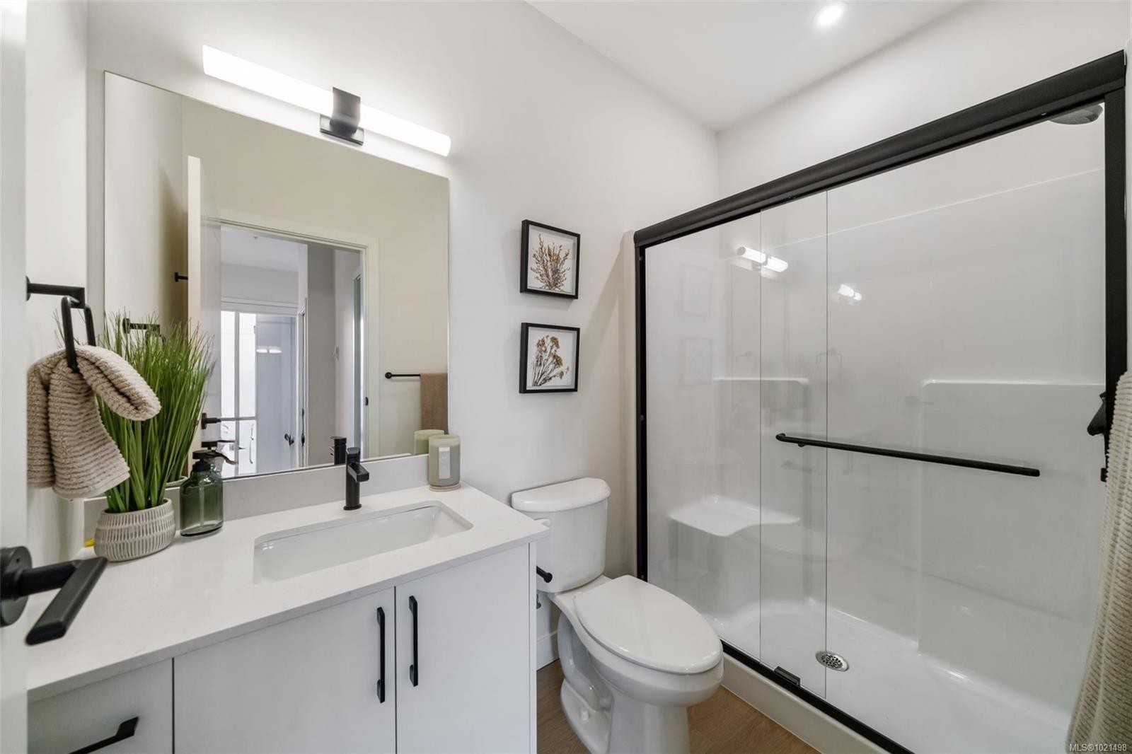 506-2770 Winster Rd, Langford, BC - Indoor Photo Showing Bathroom