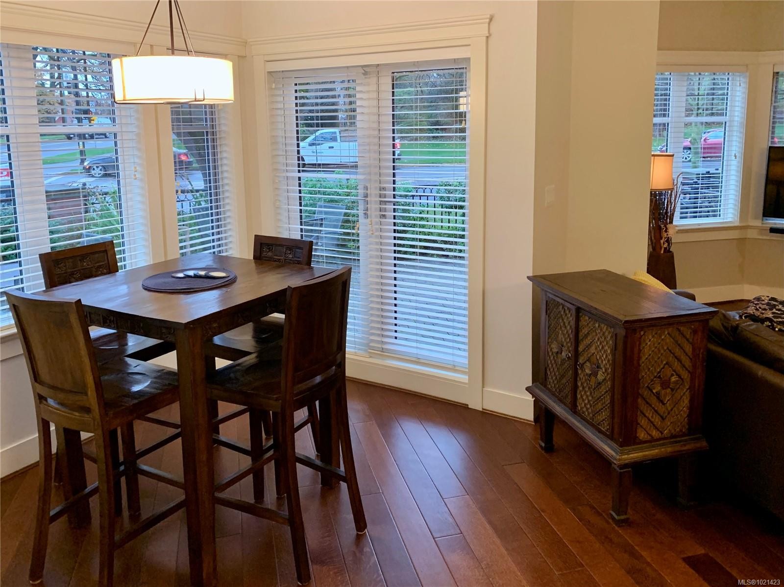 8-675 Superior St, Victoria, BC