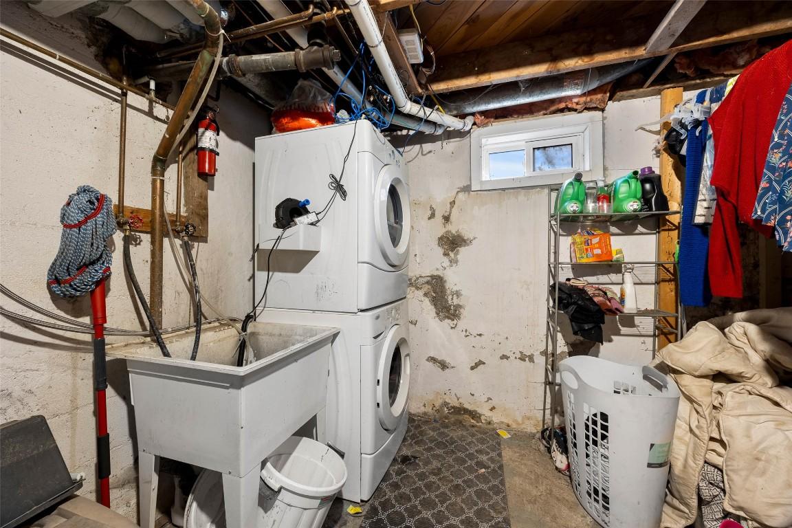 438 Alexander Avenue, Kamloops, BC - Indoor