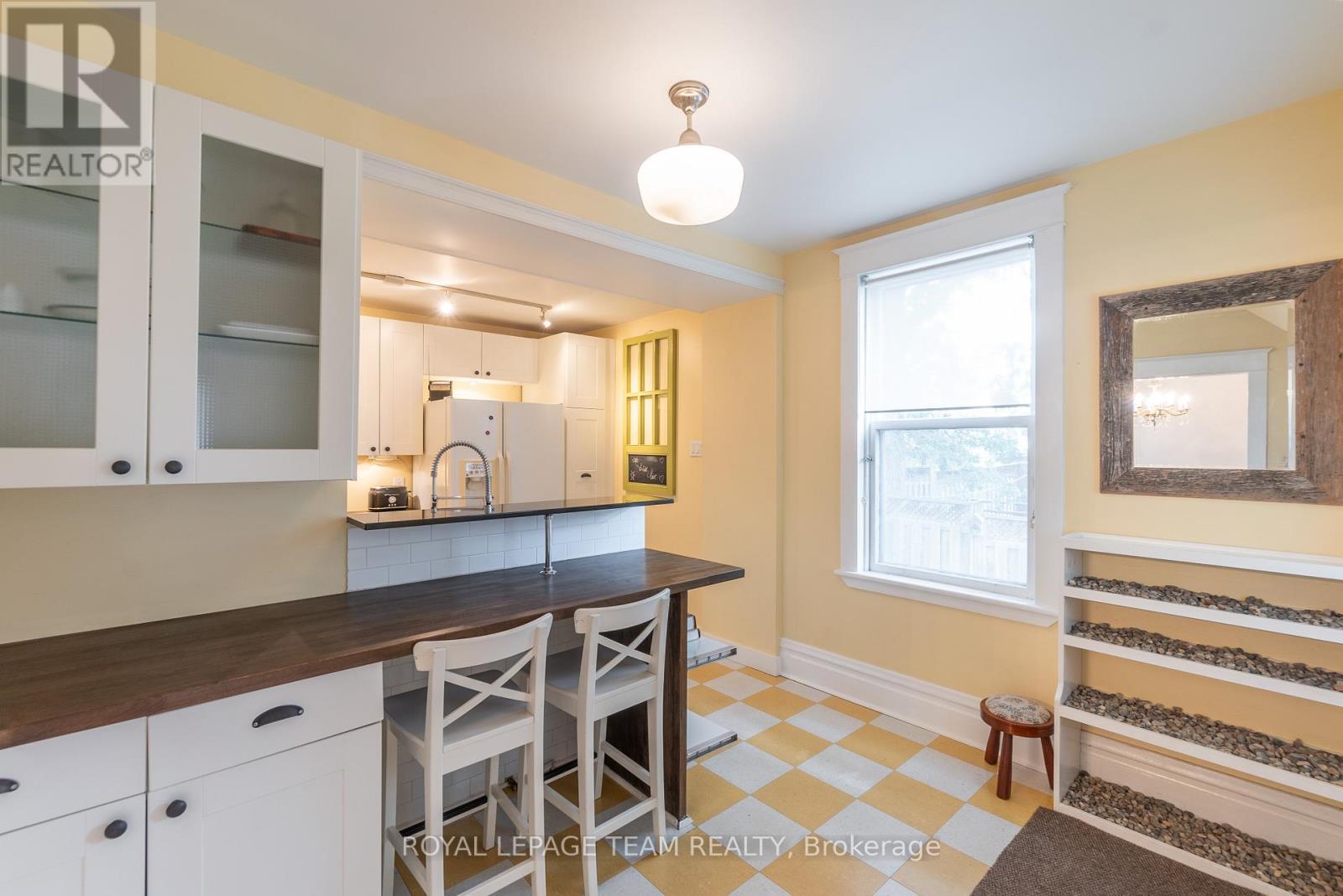 56 Bertrand Street, Ottawa, ON - Indoor