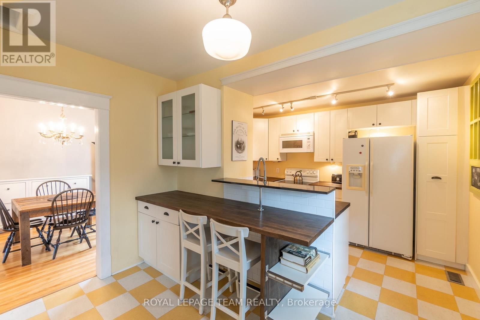 56 Bertrand Street, Ottawa, ON - Indoor