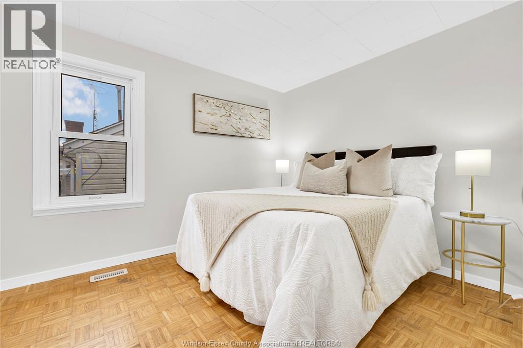 1644 Ford Boulevard, Windsor, ON - Indoor Photo Showing Bedroom