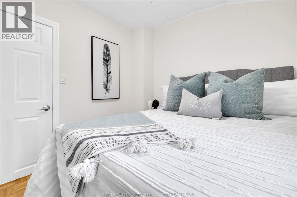 1644 Ford Boulevard, Windsor, ON - Indoor Photo Showing Bedroom