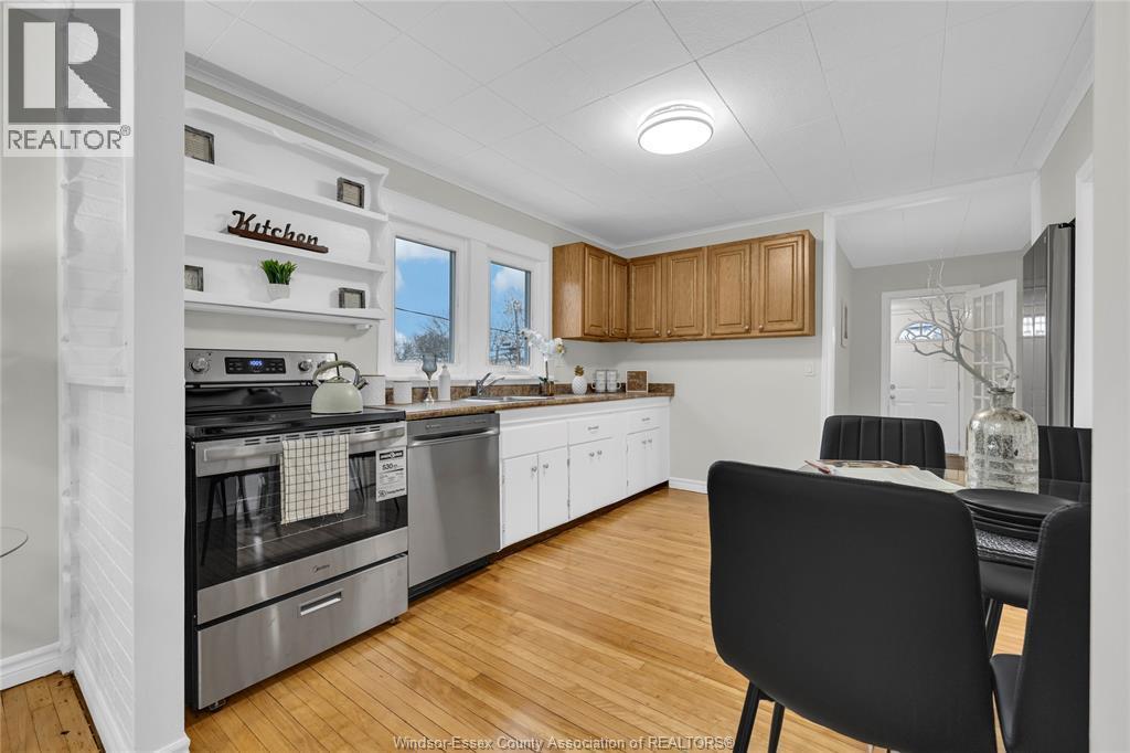 1644 Ford Boulevard, Windsor, ON - Indoor Photo Showing Kitchen