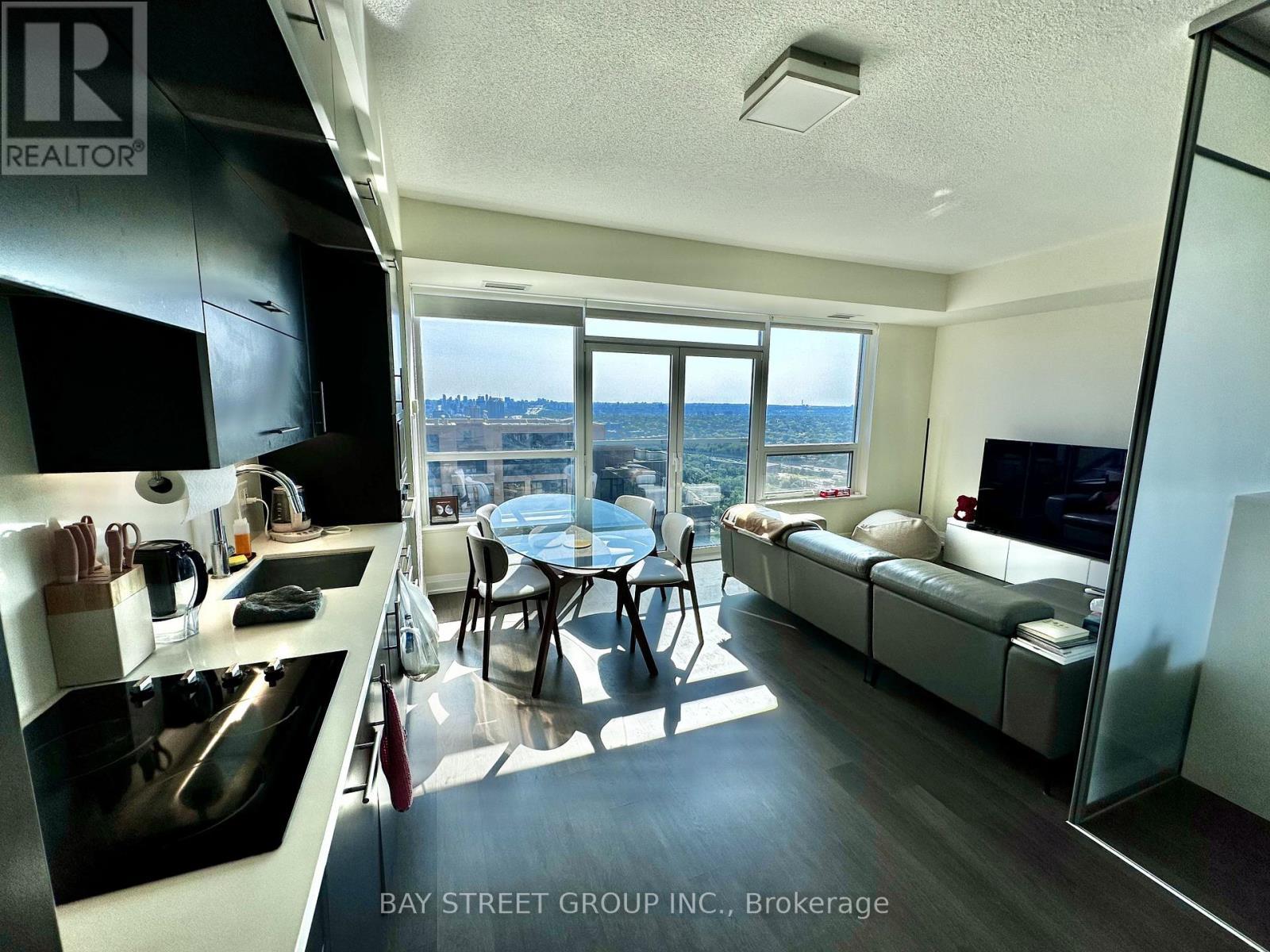 3024 - 5 Sheppard Avenue E, Toronto, ON - Indoor Photo Showing Other Room