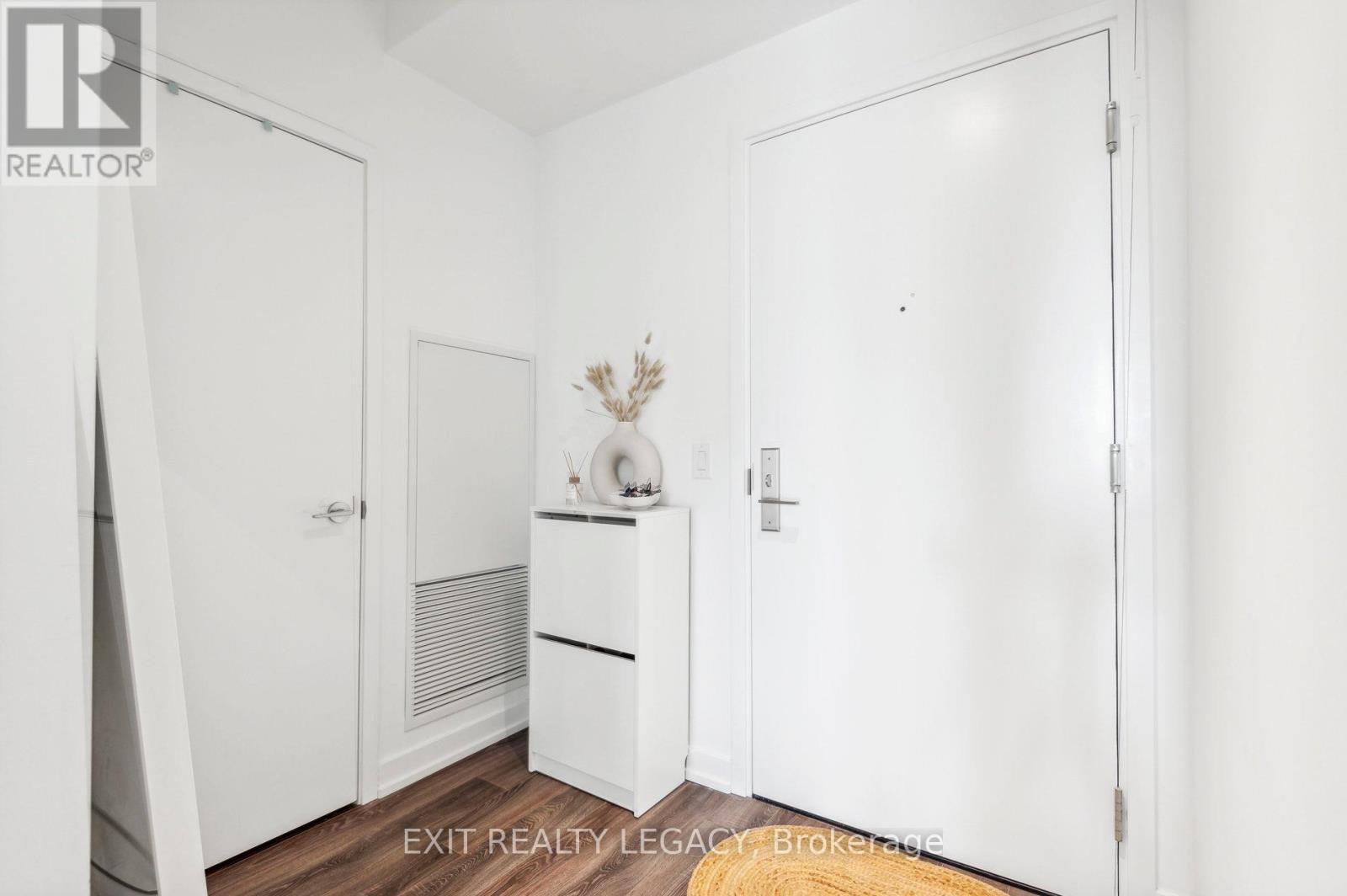 2213 - 20 Edward Street, Toronto, ON - Indoor Photo Showing Other Room