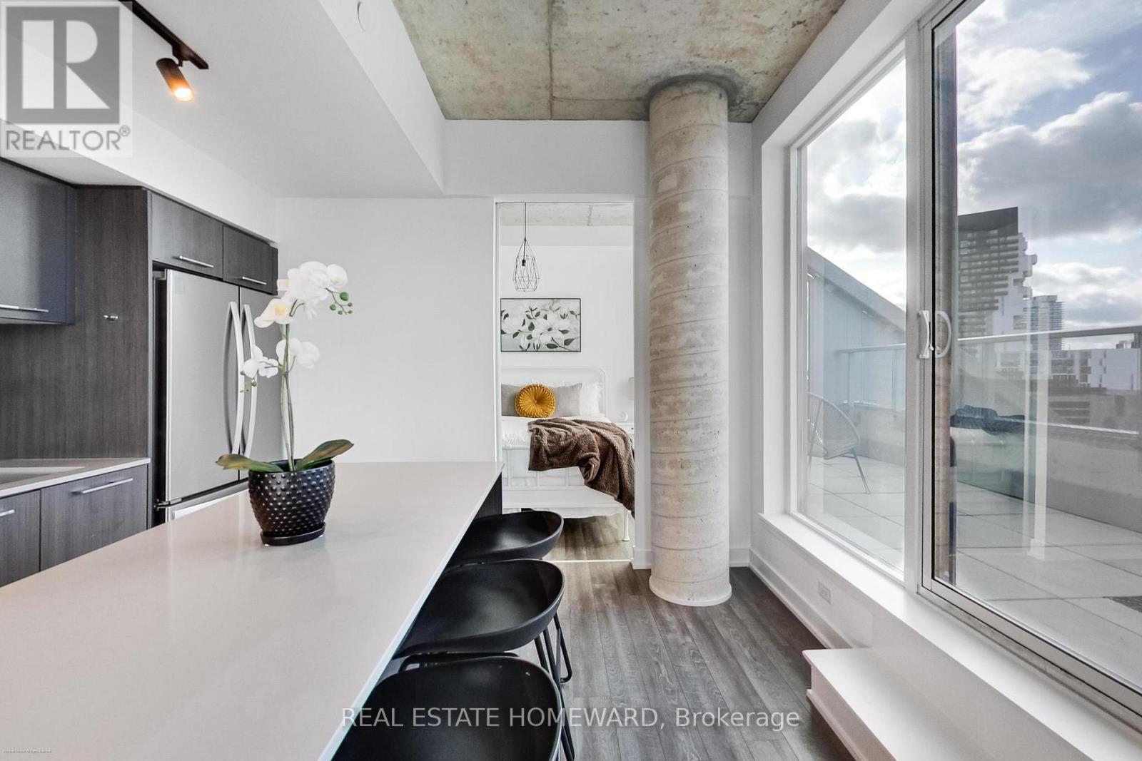 Corian Countertop - 1113 - 30 Baseball Place, Toronto, ON - Indoor