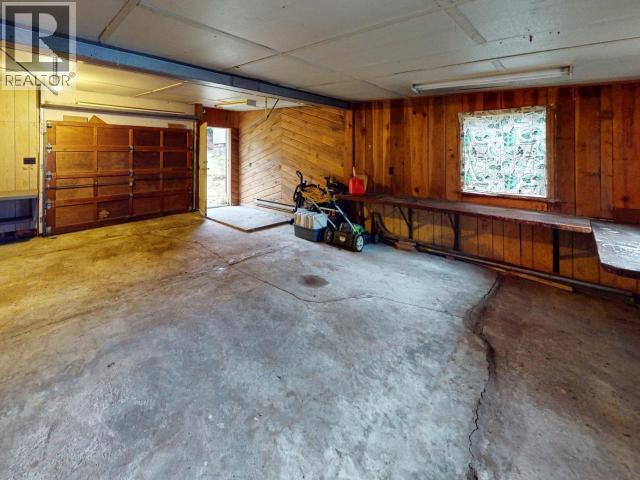 5162 Sellentin Street, Texada Island, BC - Indoor Photo Showing Other Room
