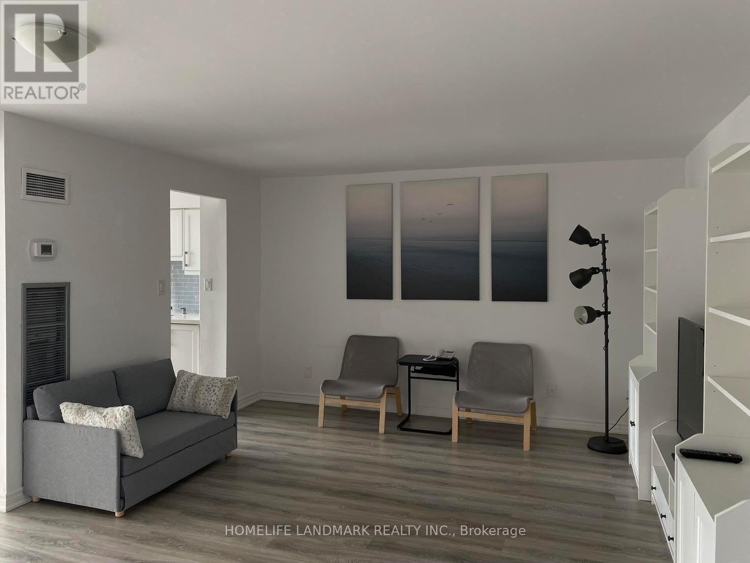 2413 - 633 Bay Street, Toronto, ON - Indoor