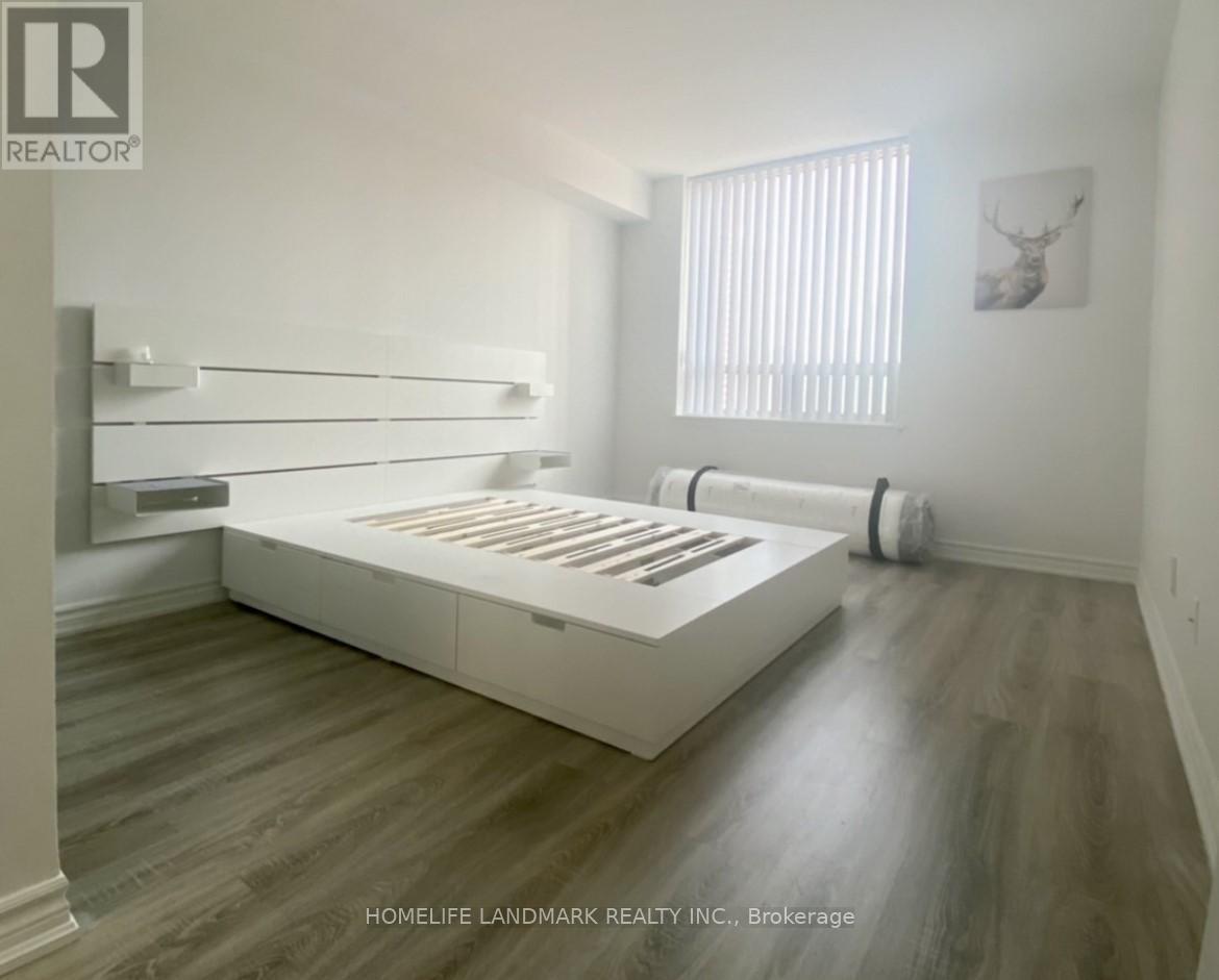 2413 - 633 Bay Street, Toronto, ON - Indoor Photo Showing Bedroom