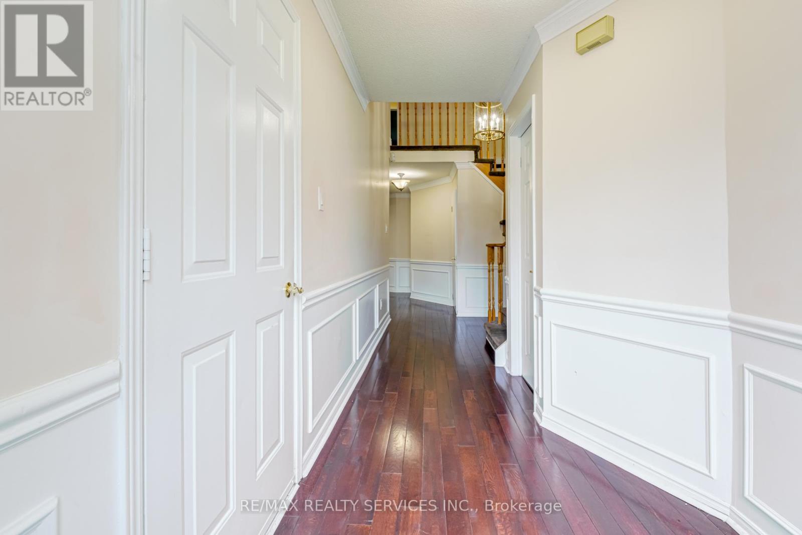 Upper - 4469 Gullfoot Circle, Mississauga, ON - Indoor Photo Showing Other Room