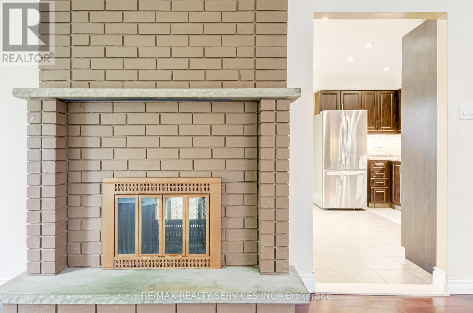 Upper - 4469 Gullfoot Circle, Mississauga, ON - Indoor