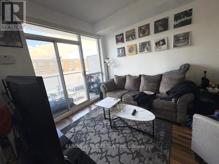 816 - 1005 King Street W, Toronto, ON - Indoor Photo Showing Living Room