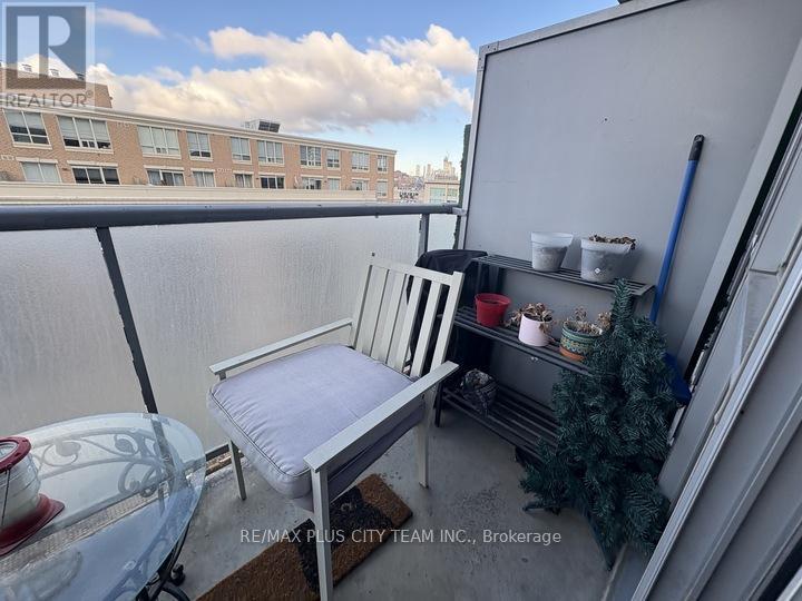 816 - 1005 King Street W, Toronto, ON - Outdoor