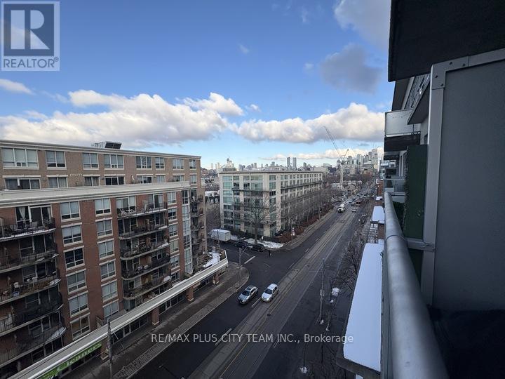 816 - 1005 King Street W, Toronto, ON - Outdoor