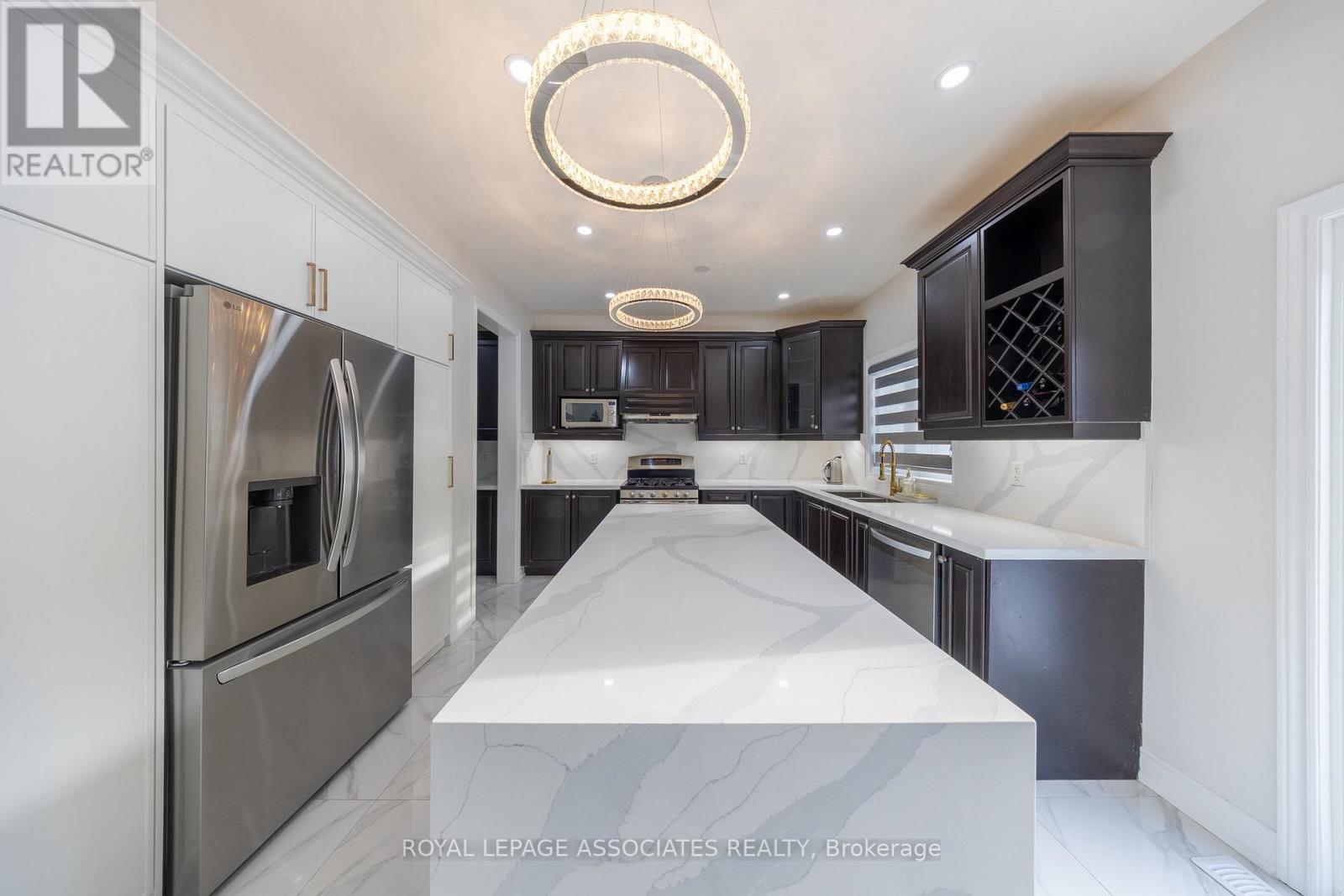 96 Maverick Crescent, Vaughan, ON - Indoor