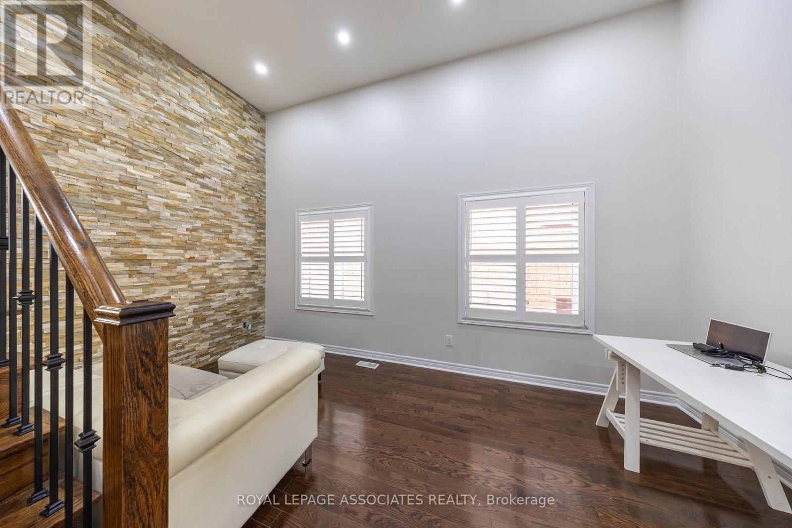 96 Maverick Crescent, Vaughan, ON - Indoor Photo Showing Office