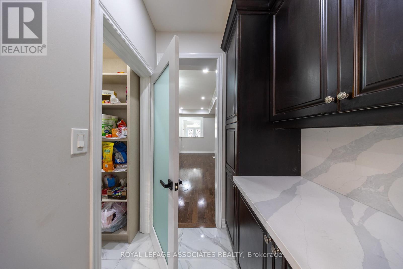 96 Maverick Crescent, Vaughan, ON - Indoor