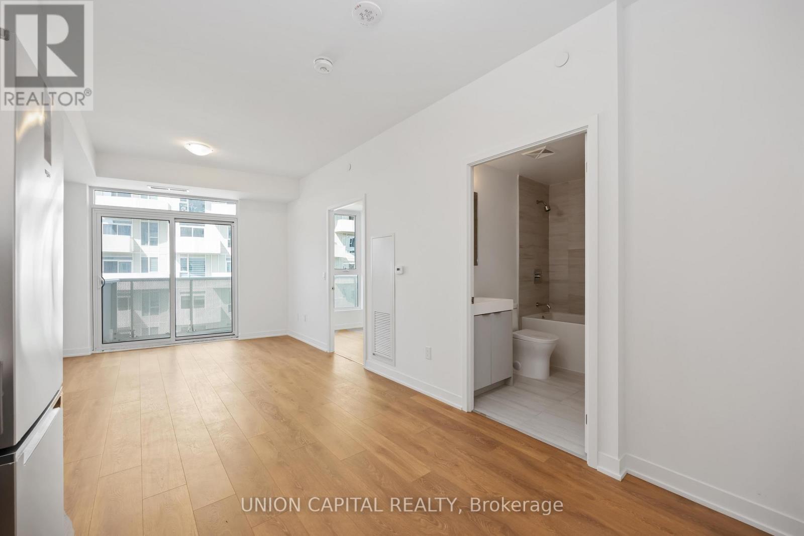 2114 - 10 Abeja Street, Vaughan, ON - Indoor Photo Showing Other Room