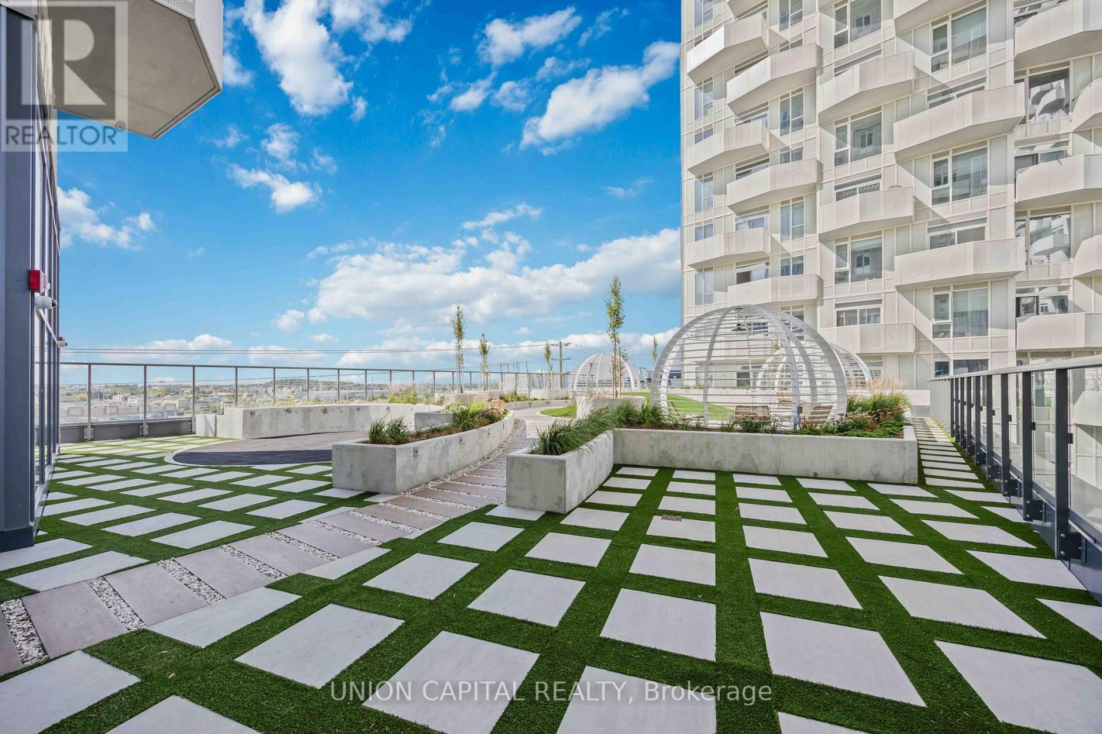 2114 - 10 Abeja Street, Vaughan, ON - Outdoor