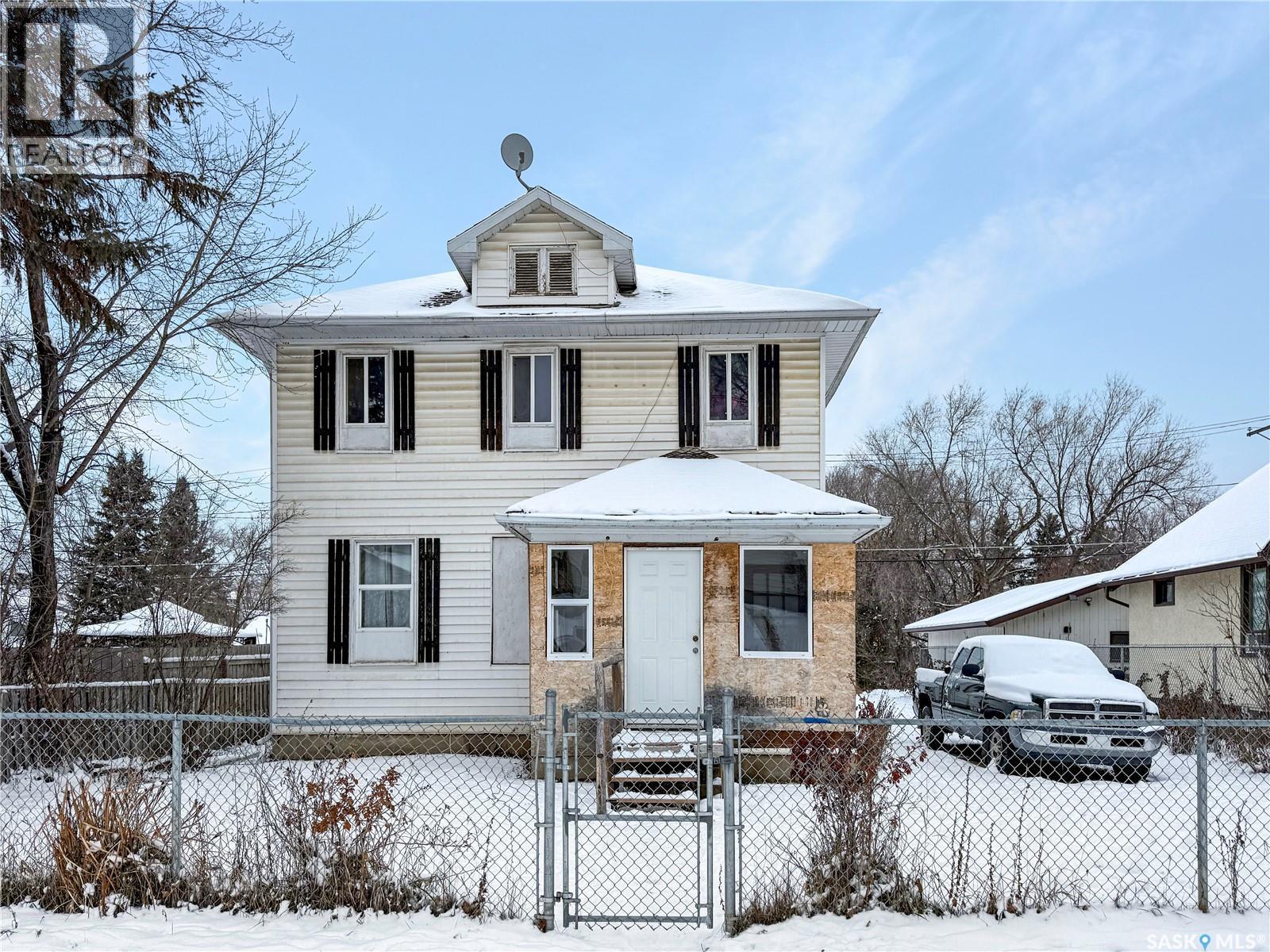 538 13Th Street W, Prince Albert, SK - Outdoor