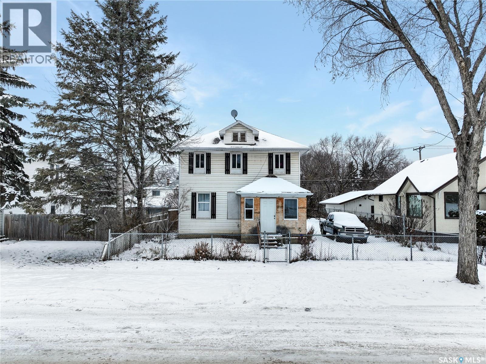 538 13Th Street W, Prince Albert, SK - Outdoor