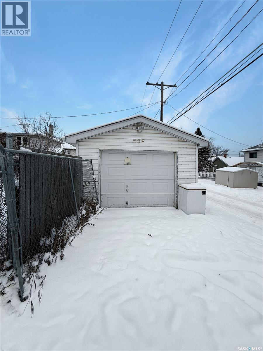 538 13Th Street W, Prince Albert, SK - Outdoor