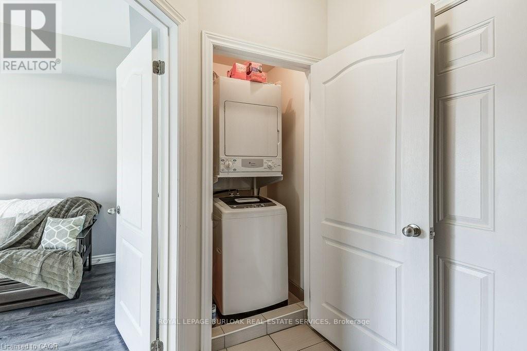 2362 Treversh Common, Burlington, ON - Indoor Photo Showing Laundry Room