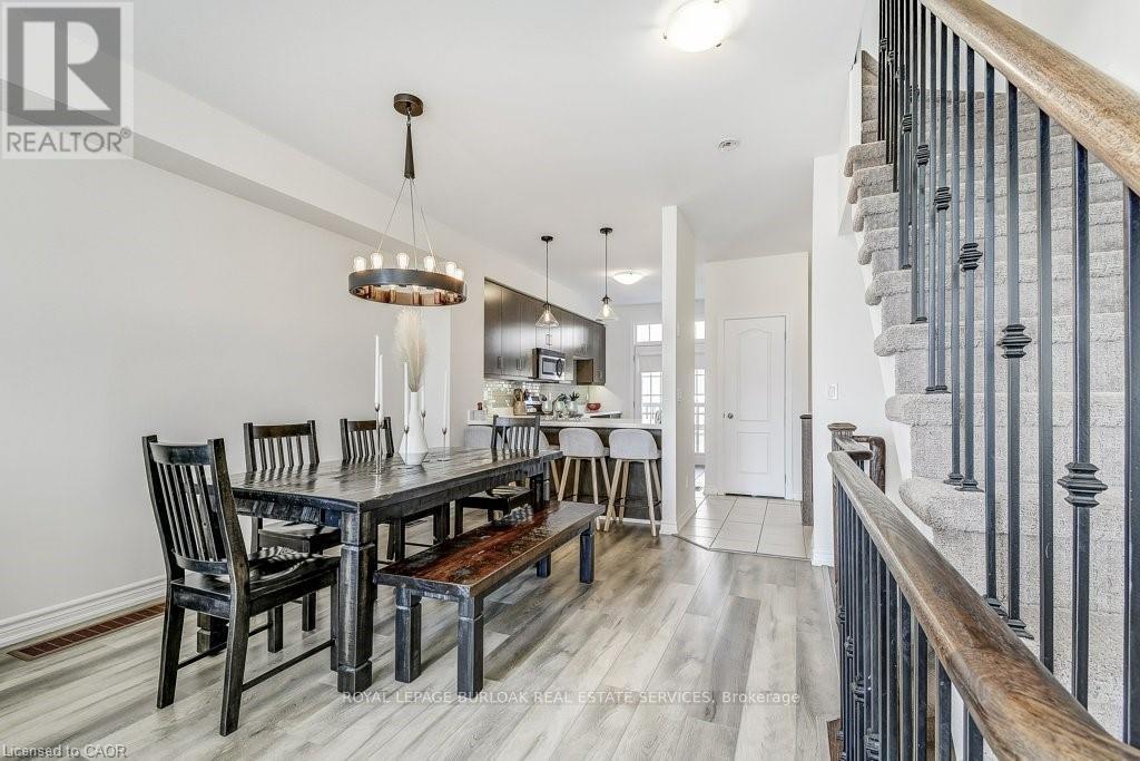 2362 Treversh Common, Burlington, ON - Indoor Photo Showing Dining Room