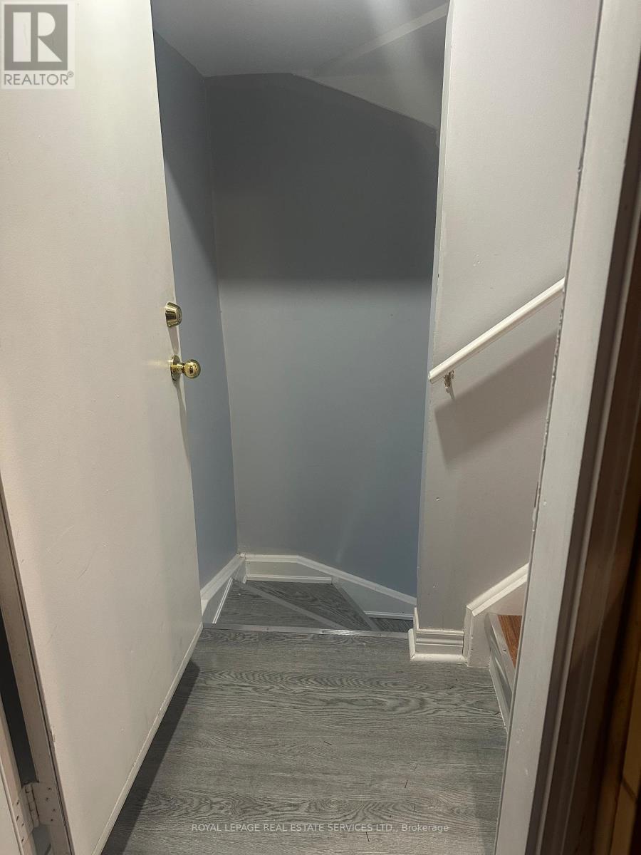 Bsmt - 79 Breton Avenue, Mississauga, ON - Indoor Photo Showing Other Room