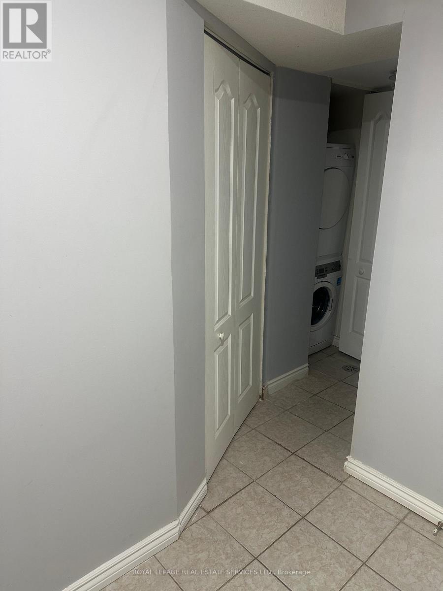 Bsmt - 79 Breton Avenue, Mississauga, ON - Indoor