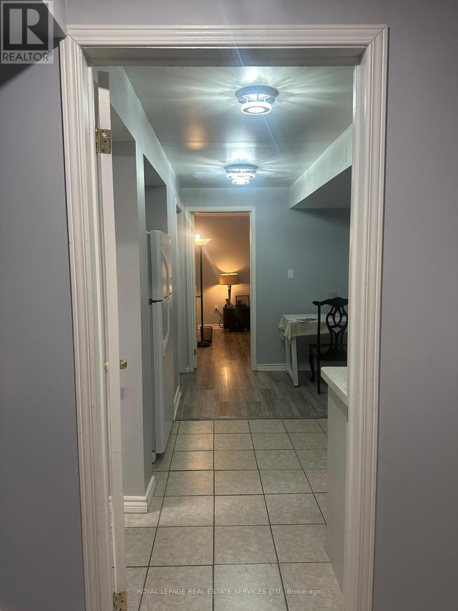 Bsmt - 79 Breton Avenue, Mississauga, ON - Indoor Photo Showing Other Room