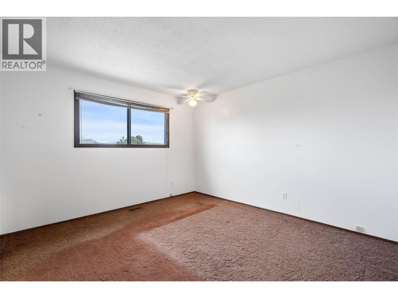 436 Garibaldi Drive, Kamloops, BC - Indoor Photo Showing Other Room