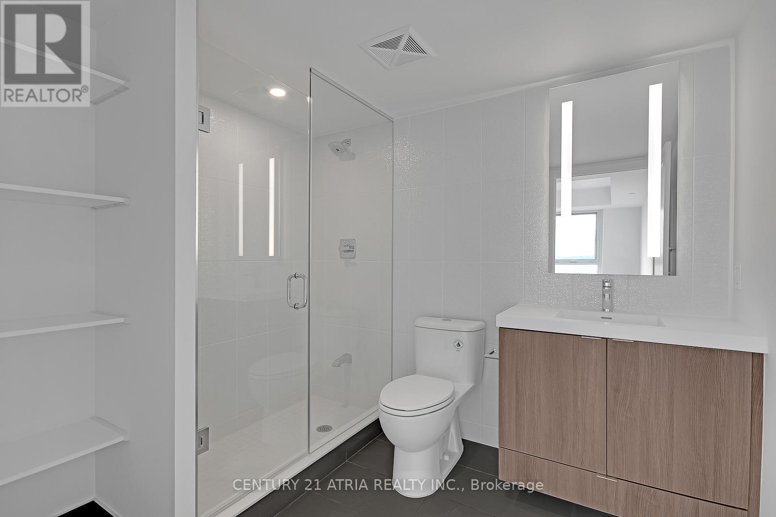 1711 - 575 Bloor Street E, Toronto, ON - Indoor Photo Showing Bathroom