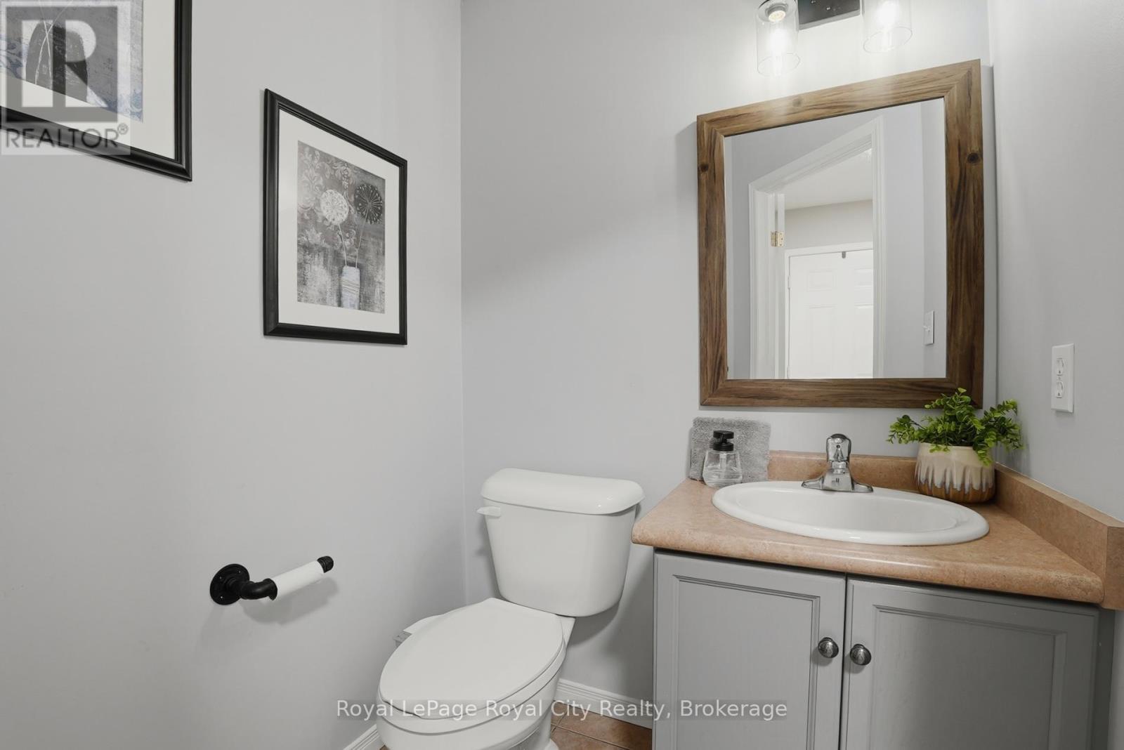 77 Severn Drive, Guelph (Grange Road), ON - Indoor Photo Showing Bathroom