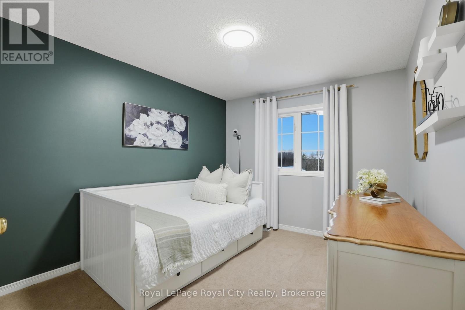 77 Severn Drive, Guelph (Grange Road), ON - Indoor Photo Showing Bedroom