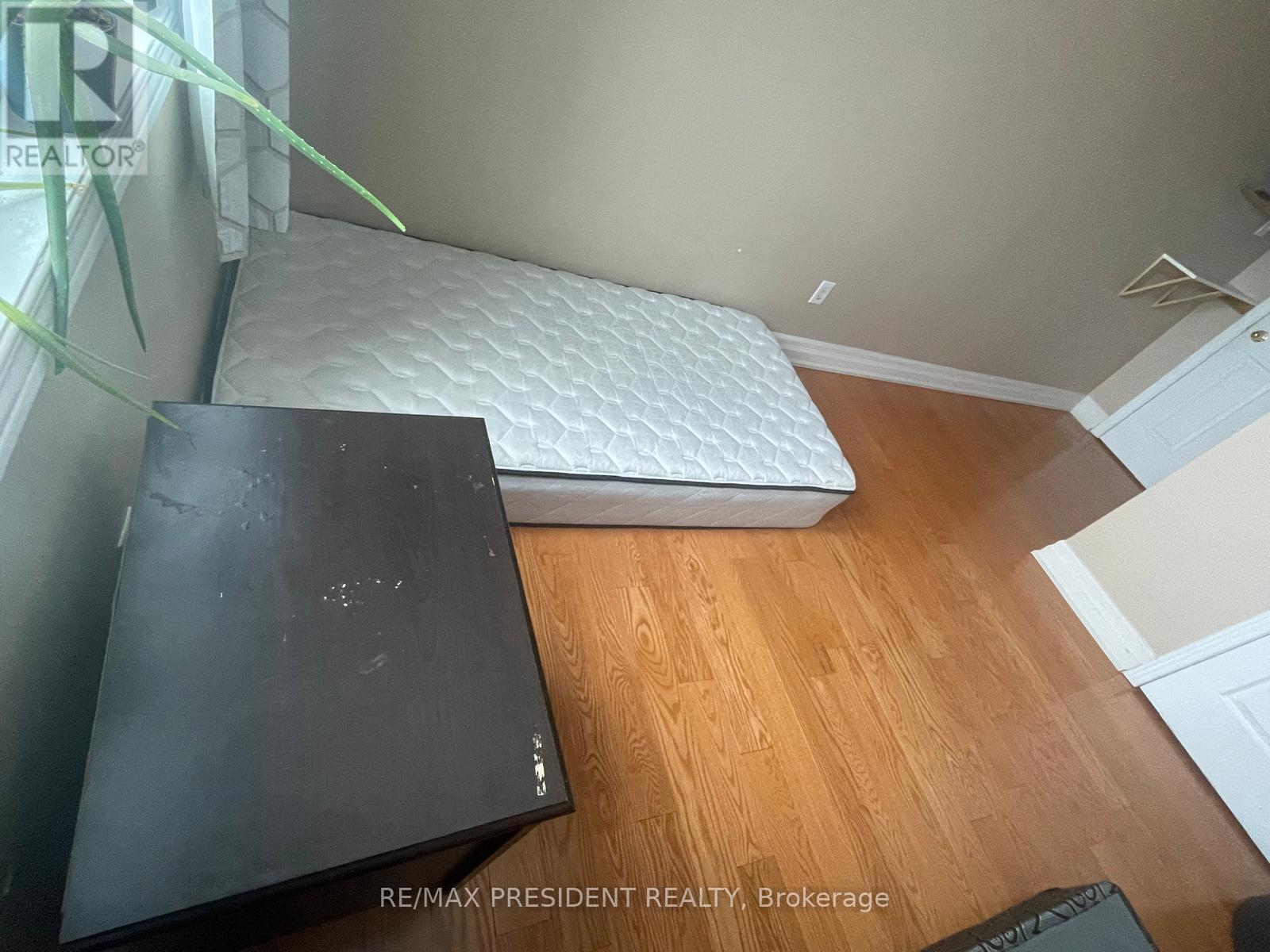 107 Rockgarden Trail, Brampton, ON - Indoor Photo Showing Bedroom