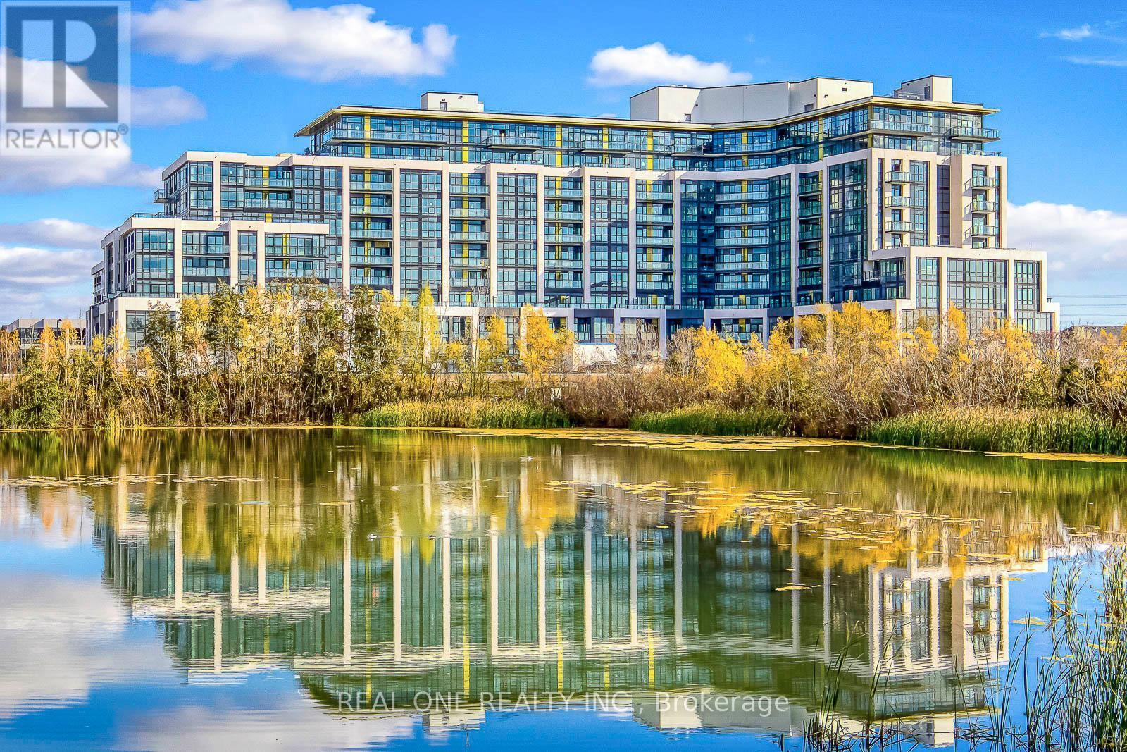 526 - 405 Dundas Street W, Oakville, ON - Outdoor With Body Of Water