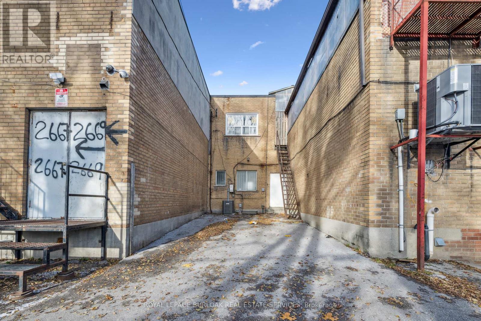 2671 Eglinton Avenue E, Toronto, ON