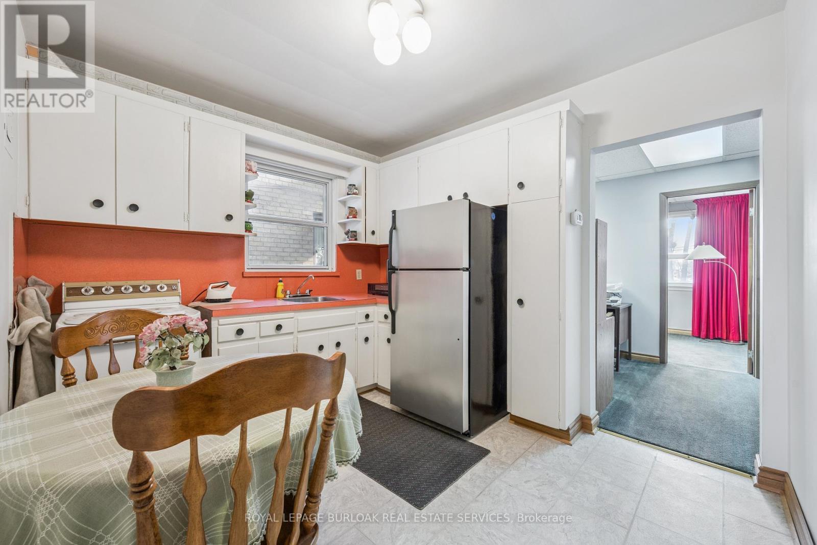 2671 Eglinton Avenue E, Toronto, ON