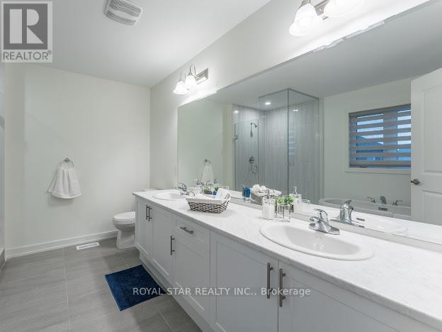 36 Shawbridge Court, Hamilton, ON - Indoor Photo Showing Bathroom
