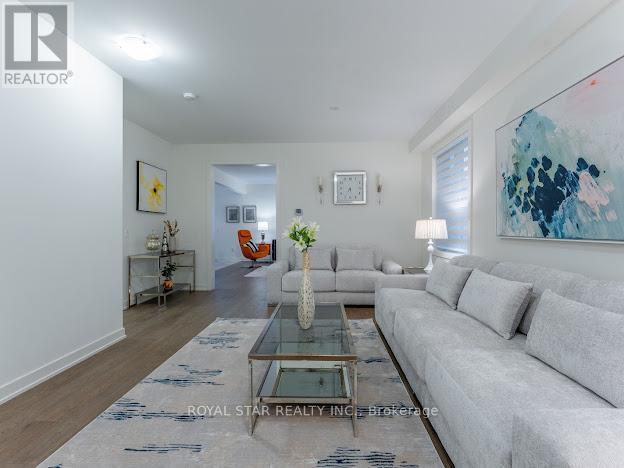 36 Shawbridge Court, Hamilton, ON - Indoor Photo Showing Living Room