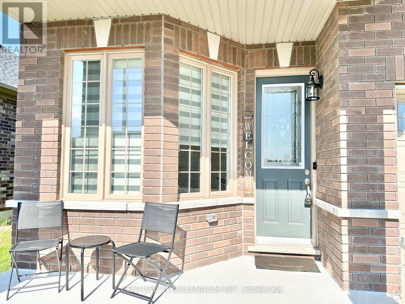 50 Seaton Crescent, Tillsonburg, ON - Outdoor With Deck Patio Veranda