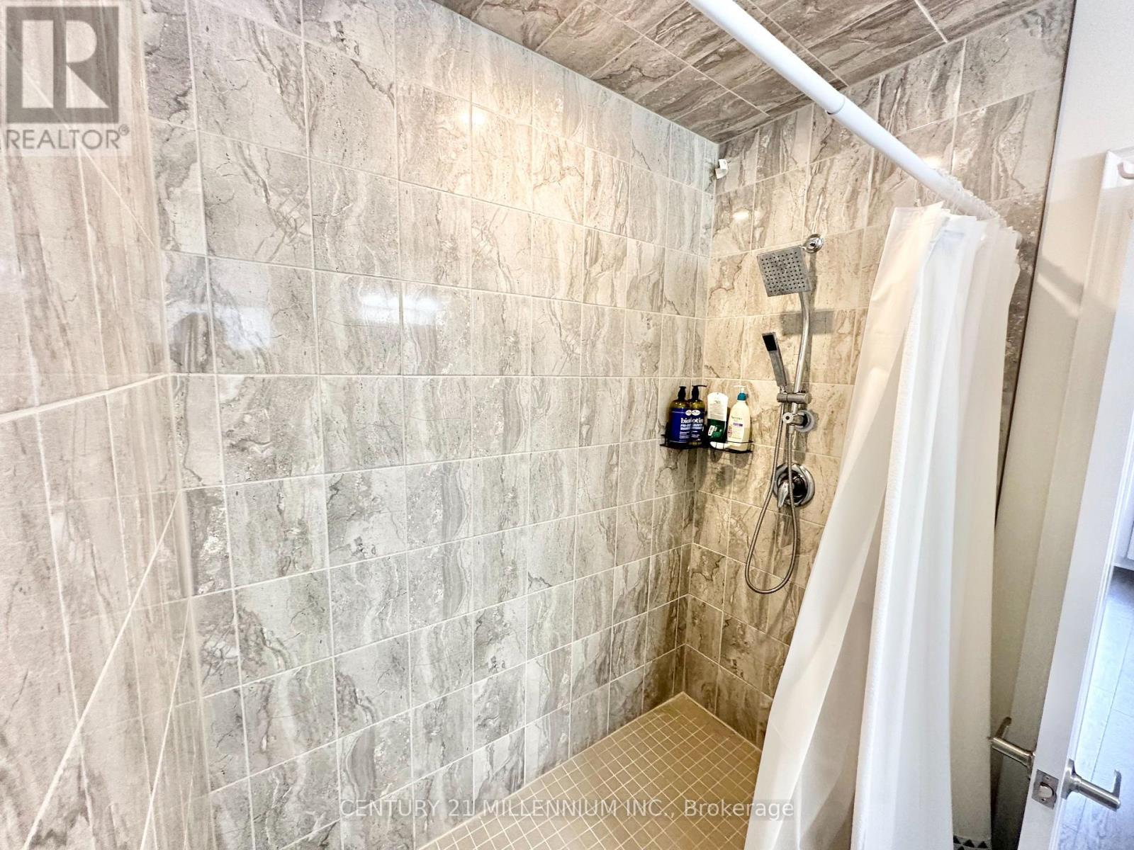 50 Seaton Crescent, Tillsonburg, ON - Indoor Photo Showing Bathroom