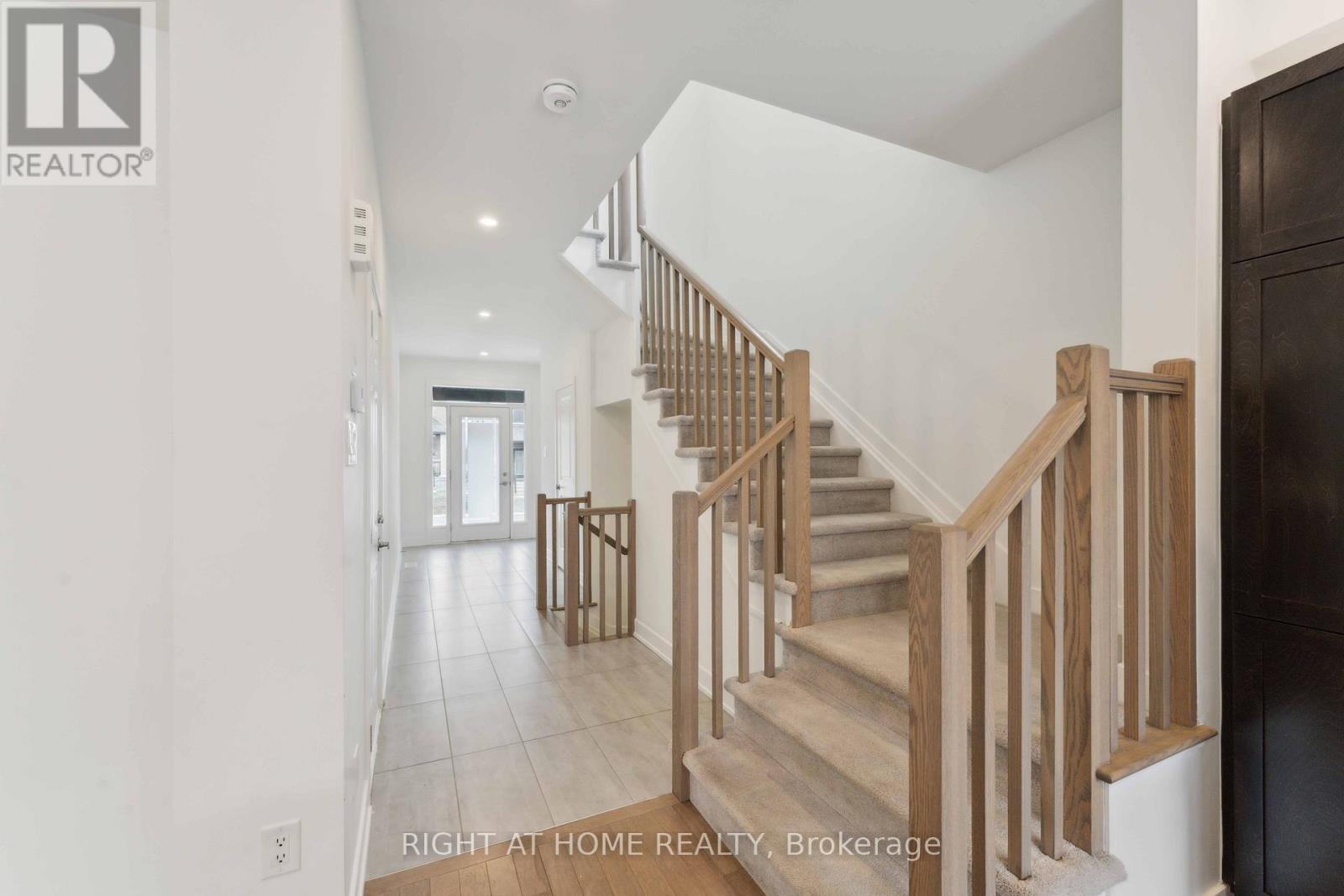 16 Nettle Crescent, Ottawa, ON - Indoor Photo Showing Other Room