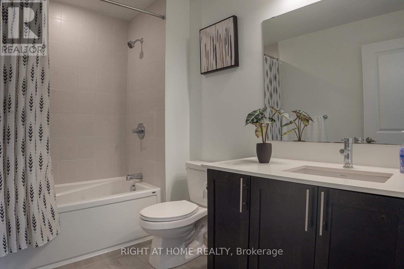 Main bathroom - 16 Nettle Crescent, Ottawa, ON - Indoor Photo Showing Bathroom