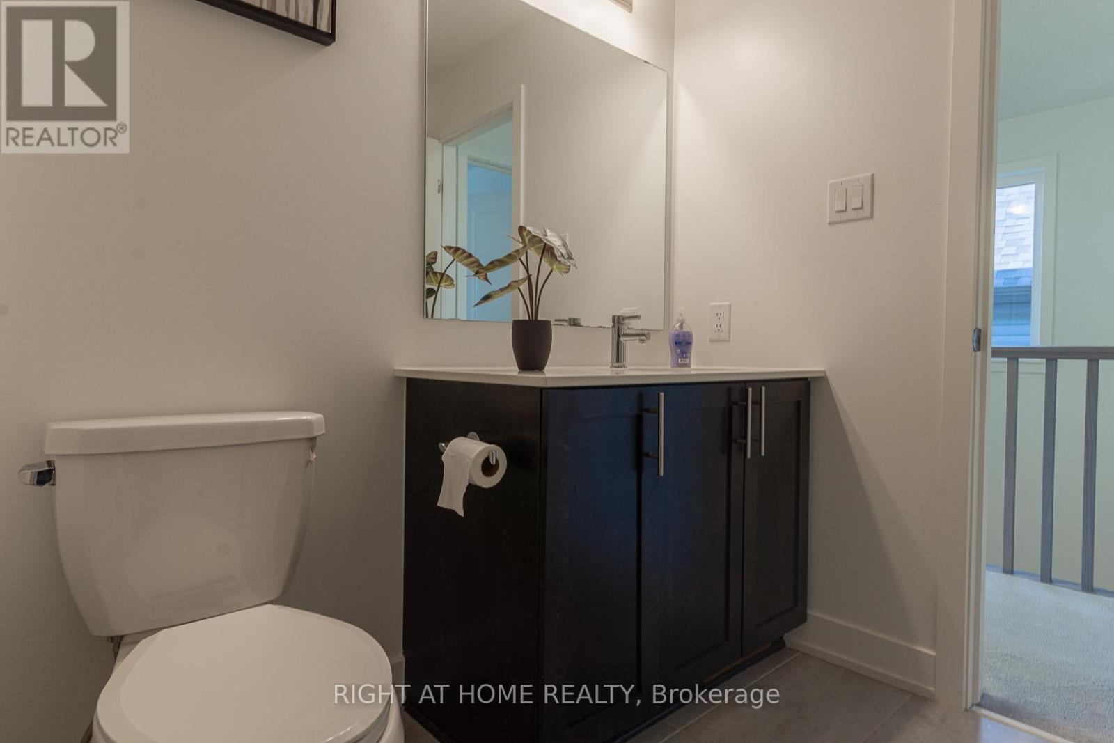 16 Nettle Crescent, Ottawa, ON - Indoor Photo Showing Bathroom